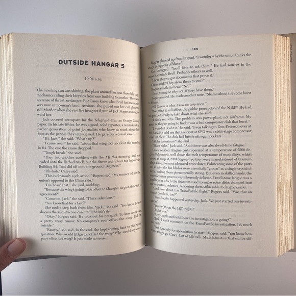 2/$30 -  Airframe by Michael Crichton - Picture 12 of 14